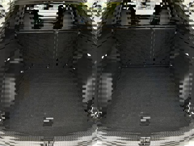 Used 2024 Volkswagen Atlas Cross Sport SE image 31