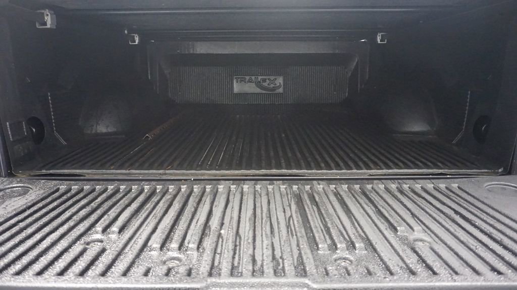 Used 2016 RAM 1500 Big Horn image 23