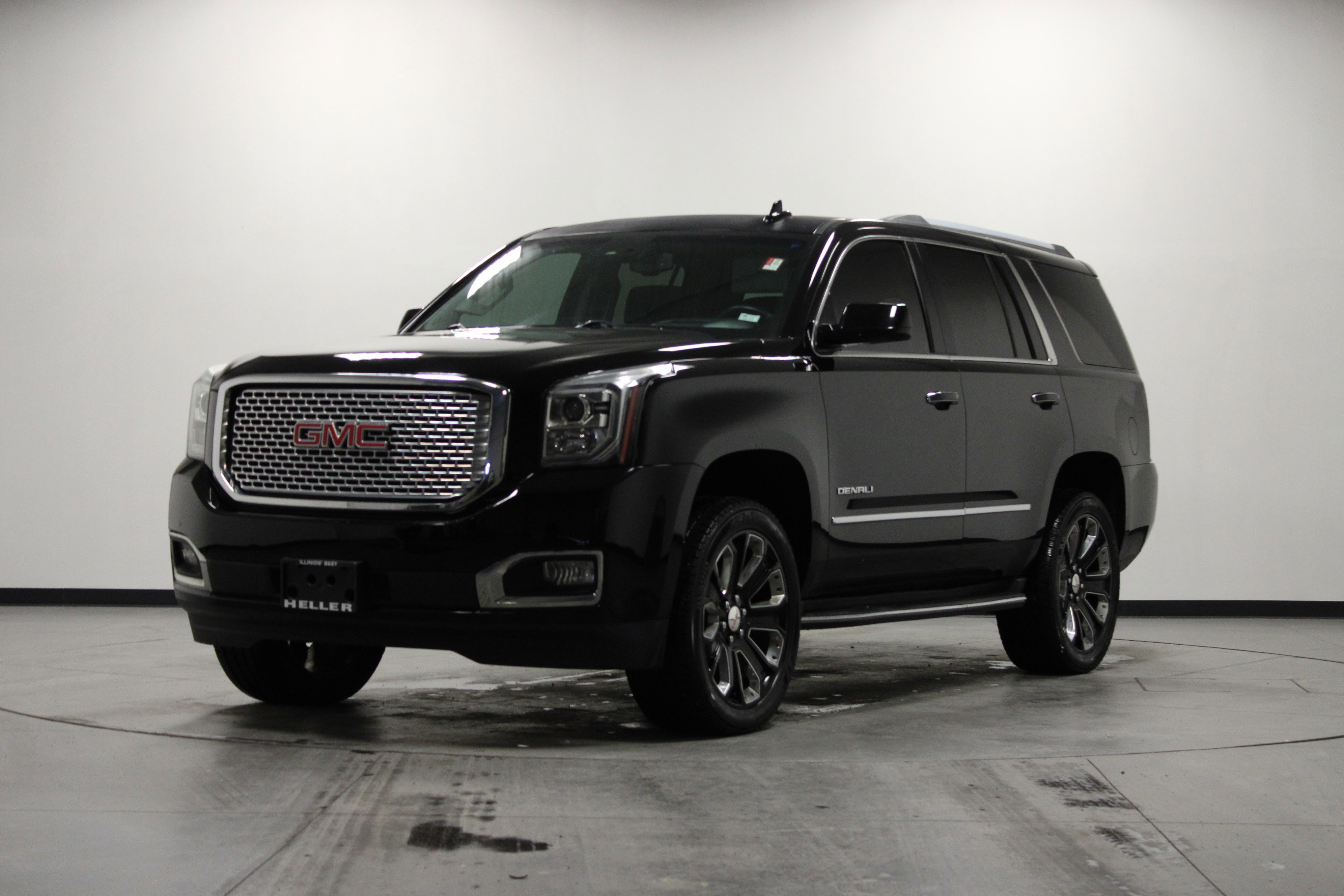 Used 2017 GMC Yukon Denali w/ Open Road Package image 8