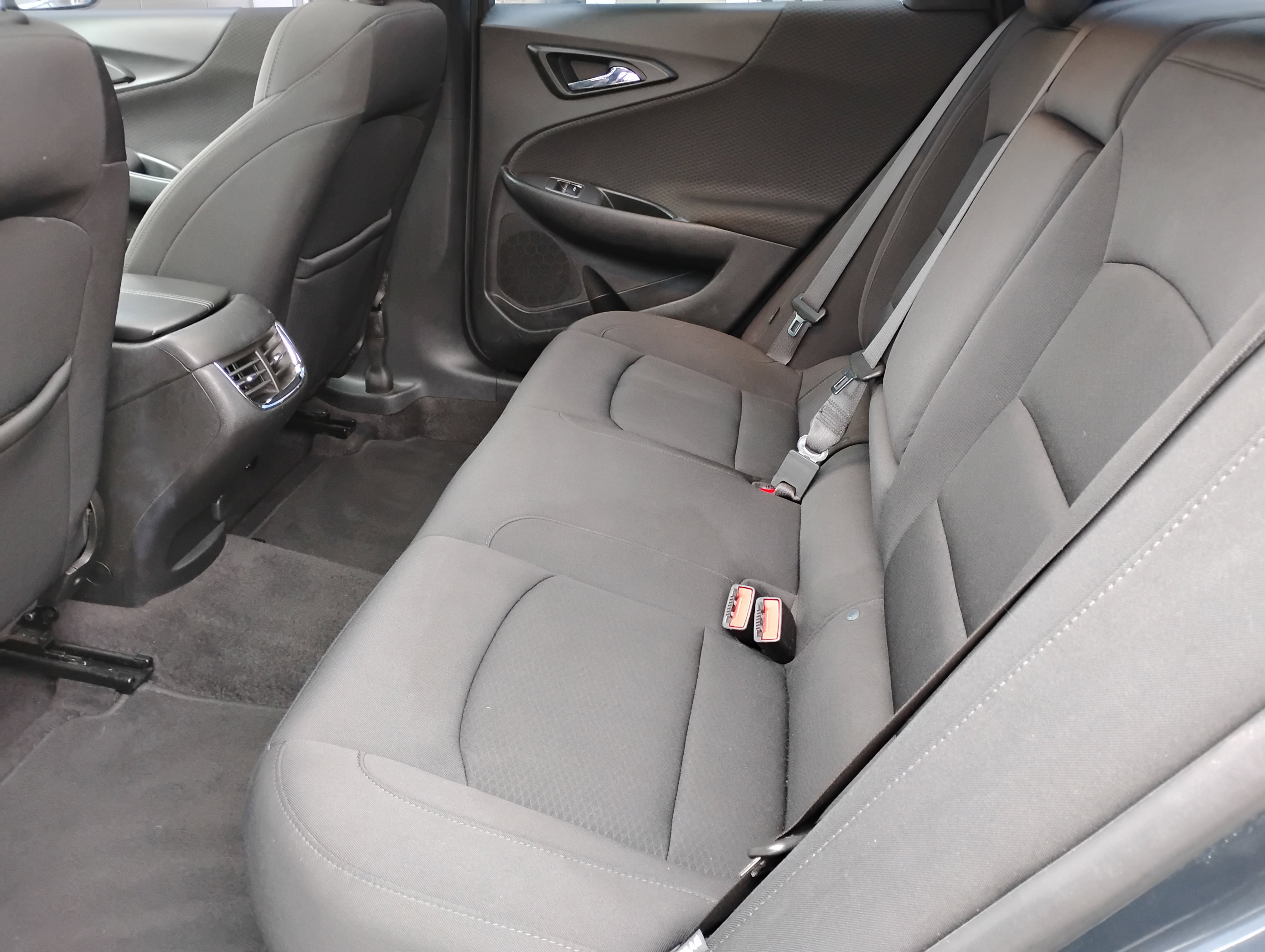 Used 2020 Chevrolet Malibu LT image 17