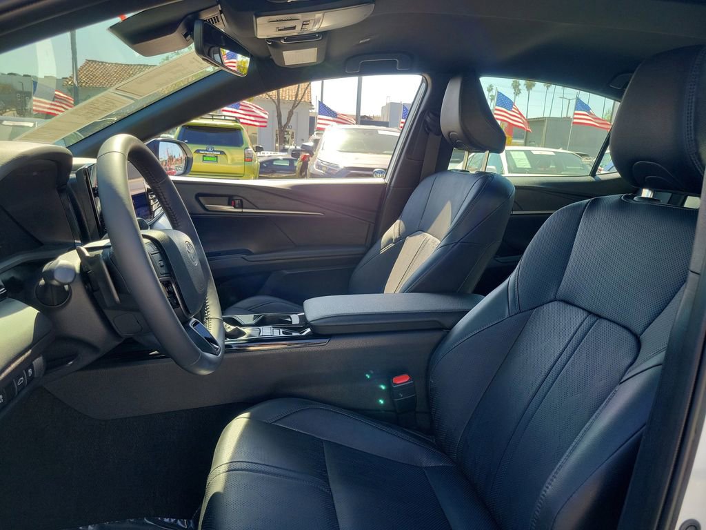 Used 2025 Toyota Camry XSE image 17