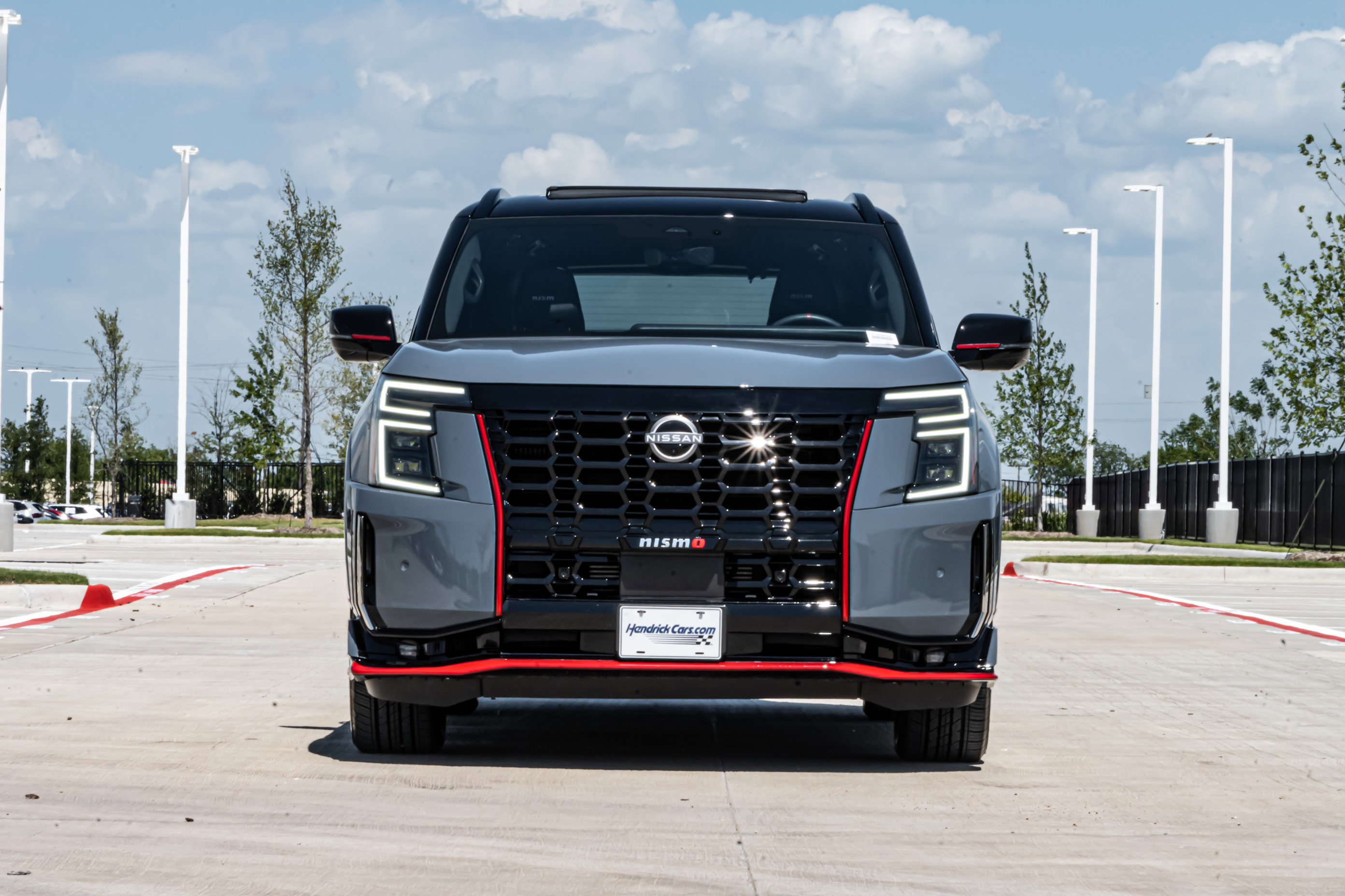 Used 2026 Nissan Armada NISMO AWD/4WD image 3