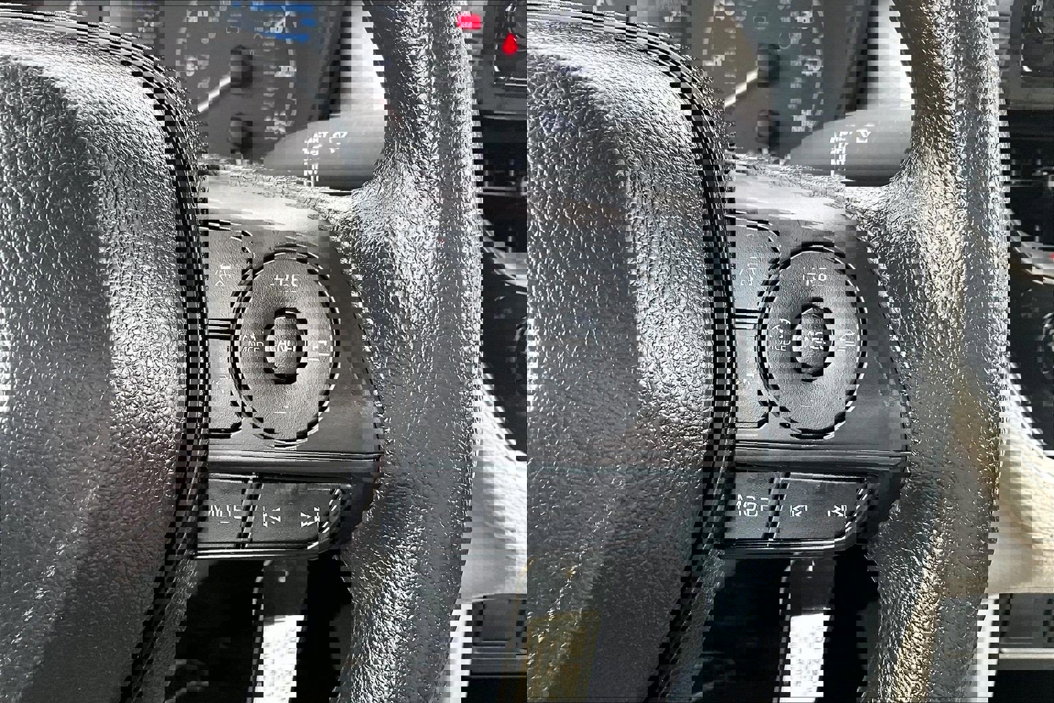 Used 2024 Toyota Corolla Cross L image 17