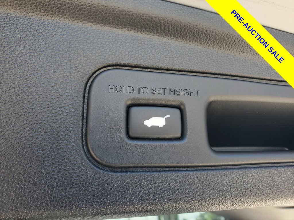 Certified 2024 Acura MDX w/ Technology Package FWD image 9
