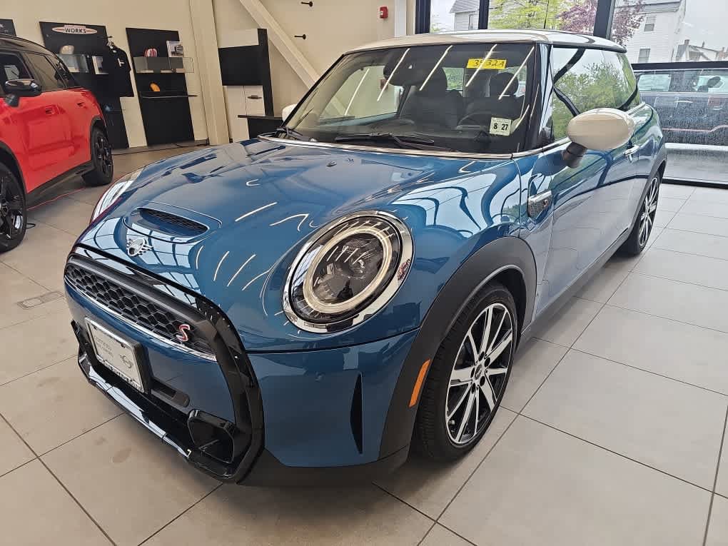 Certified 2023 MINI Cooper S FWD image 1