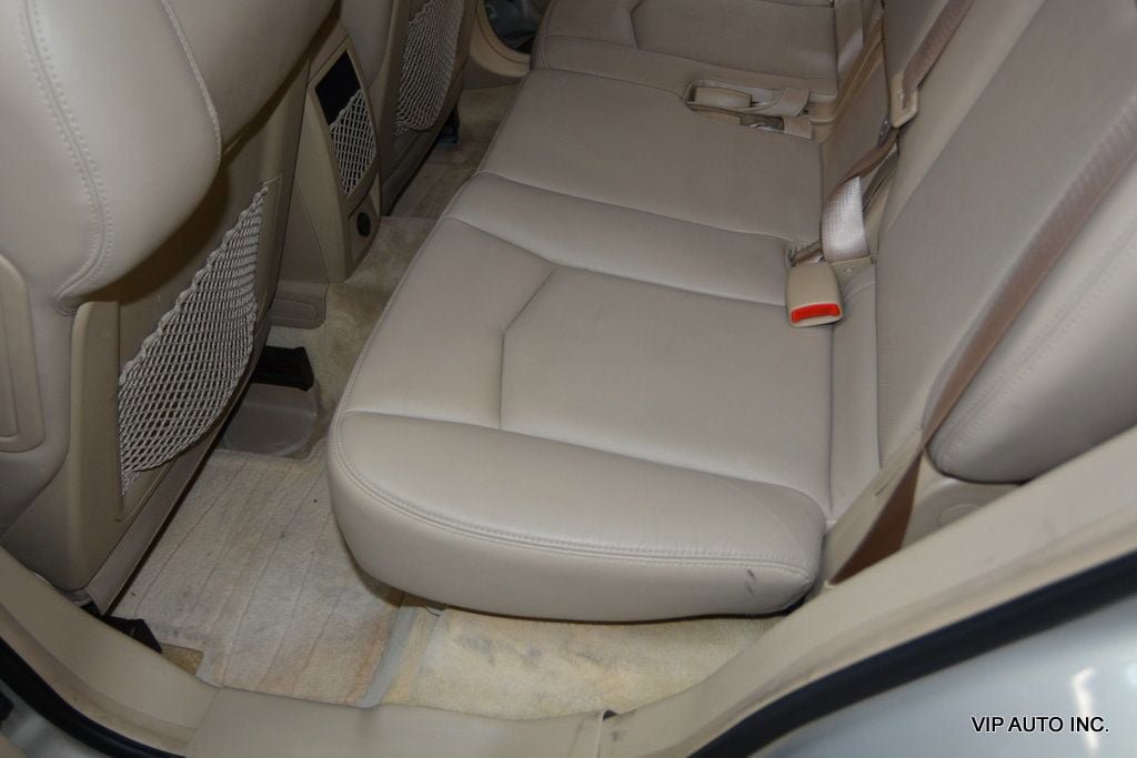Used 2008 Cadillac SRX w/ Utility Package RWD image 26