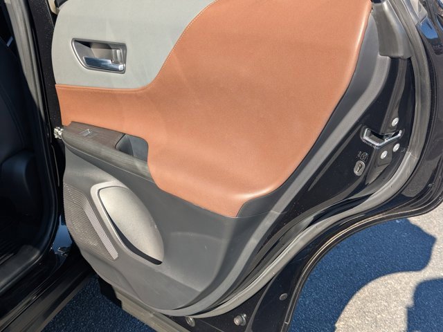 Used 2021 Toyota Venza XLE w/ Softex Package image 15