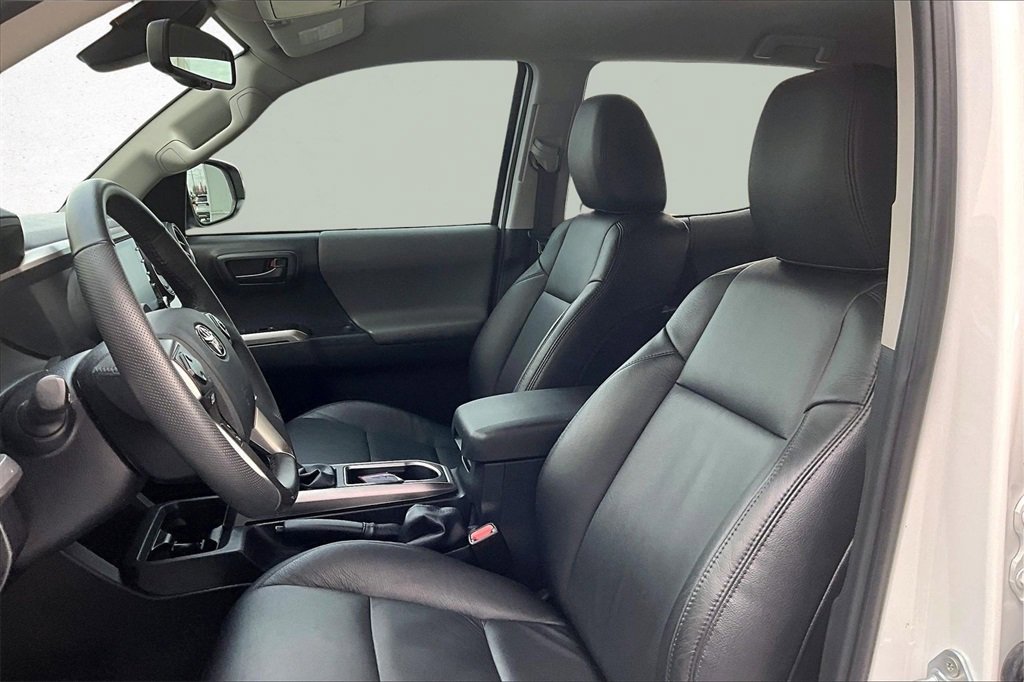 Used 2023 Toyota Tacoma SR5 w/ Technology Package image 22