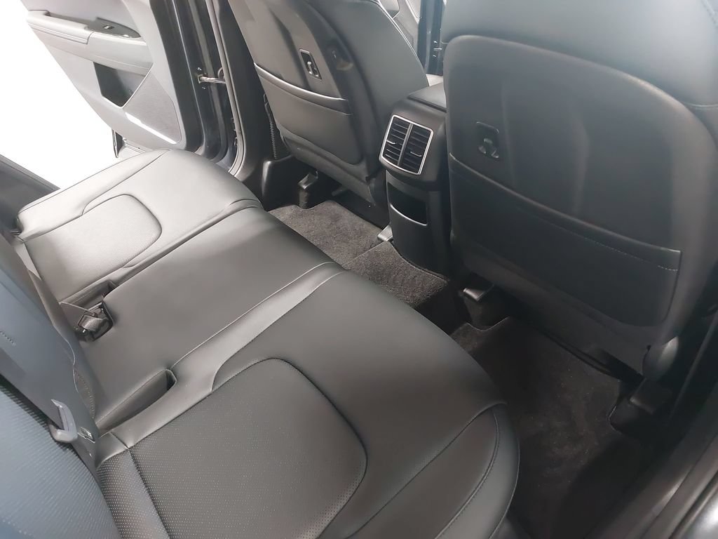 Used 2023 Kia Sportage EX AWD/4WD image 11