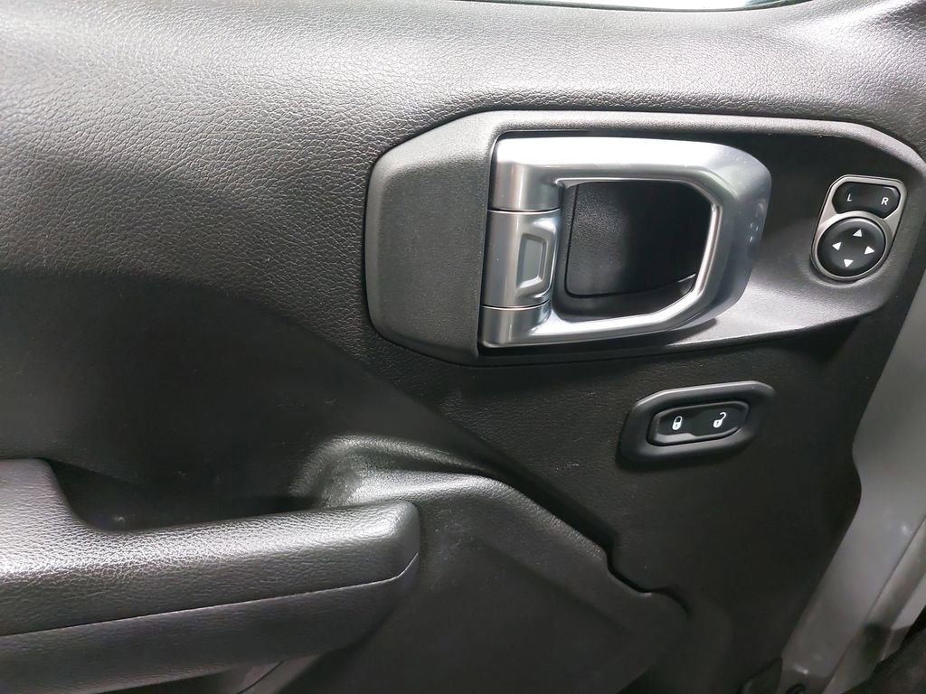Used 2022 Jeep Wrangler Unlimited Sport image 27