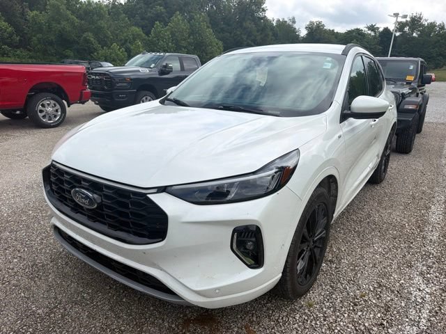 Used 2023 Ford Escape ST-Line Elite w/ Premium Technology Package AWD/4WD image 2