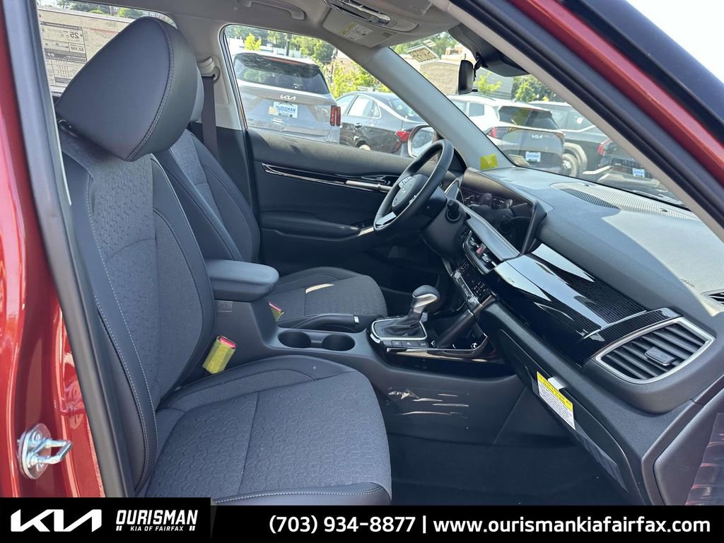 New 2025 Kia Seltos X-Line image 22