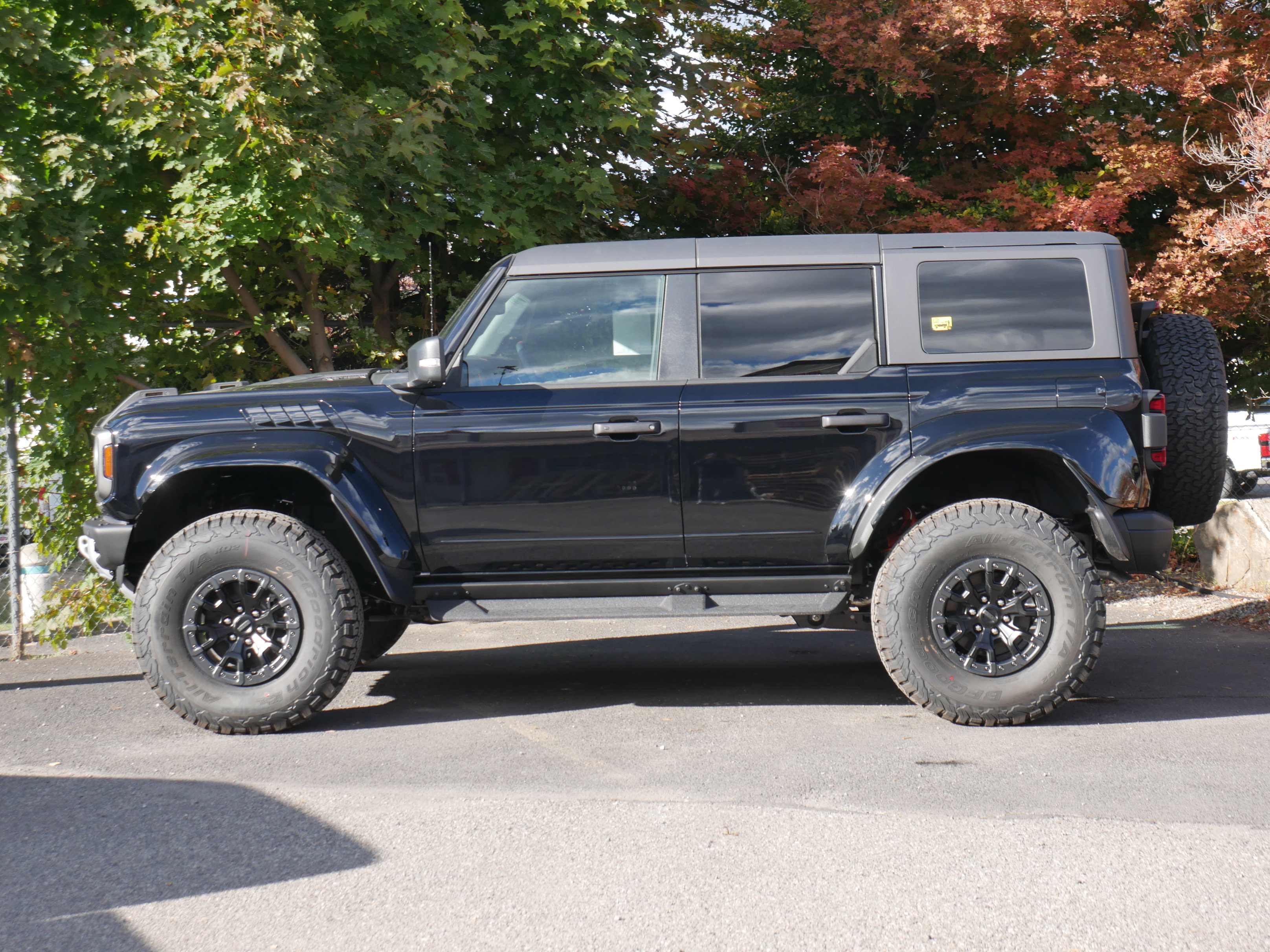 New 2025 Ford Bronco Raptor w/ Interior Carbon Fiber Pack image 21