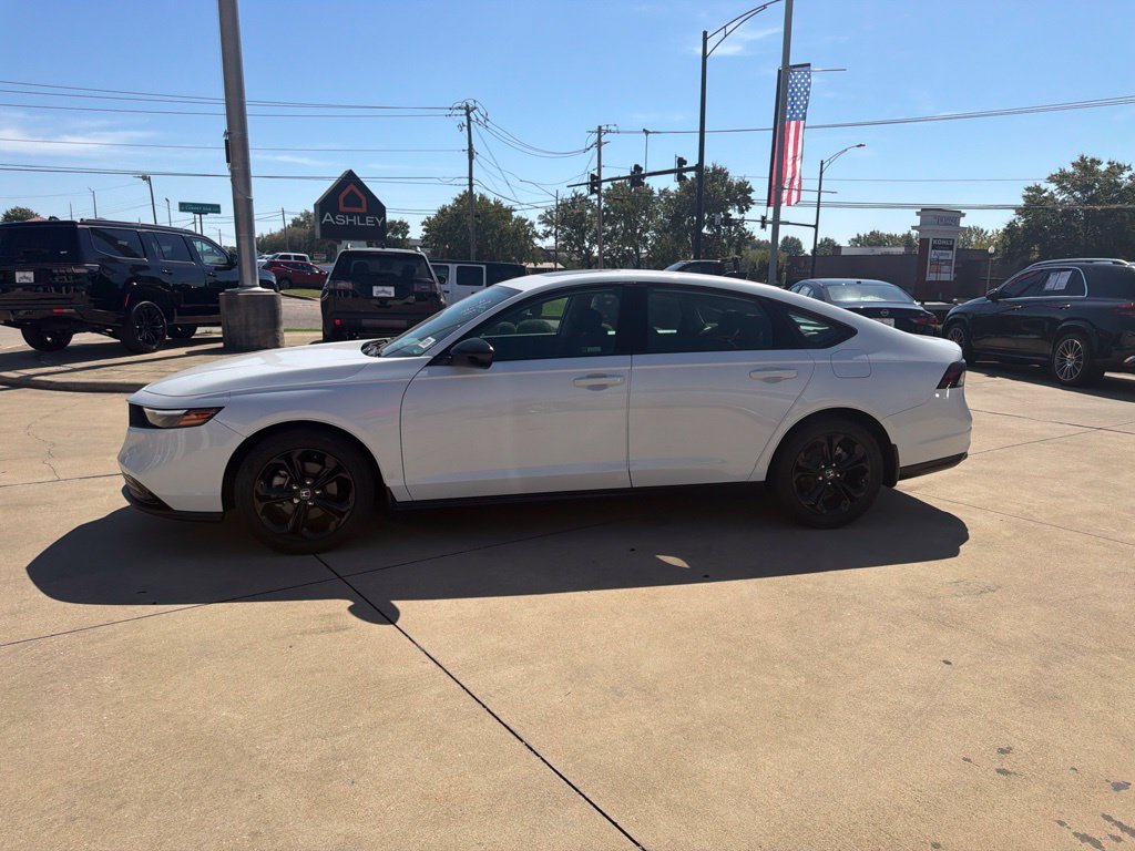 Used 2025 Honda Accord SE image 8