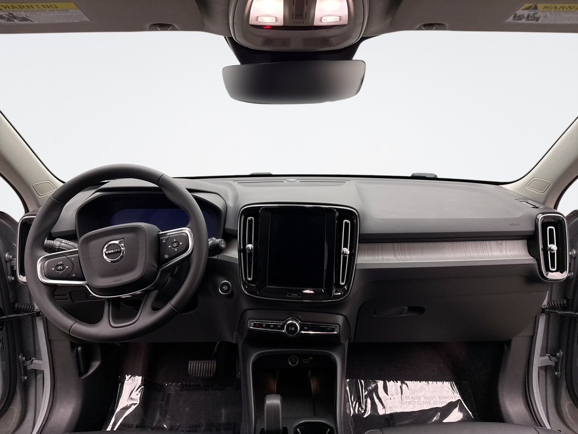 Used 2025 Volvo XC40 B5 Core image 14