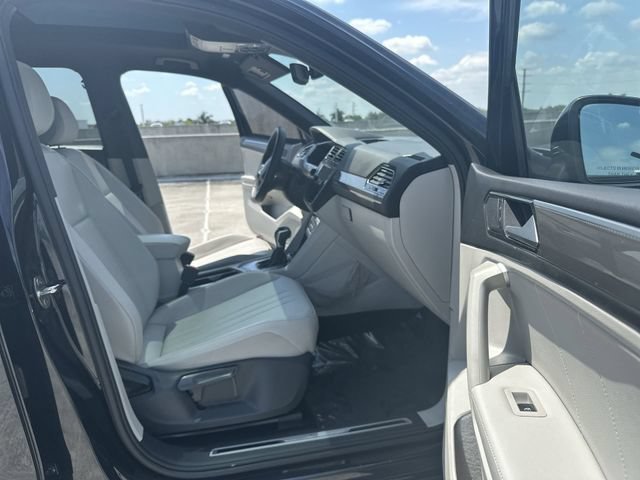 Used 2021 Volkswagen Atlas Cross Sport SE w/ Panoramic Sunroof Package FWD image 29