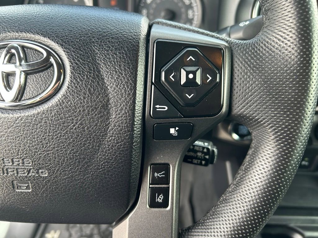 Used 2021 Toyota Tacoma TRD Pro AWD/4WD image 12
