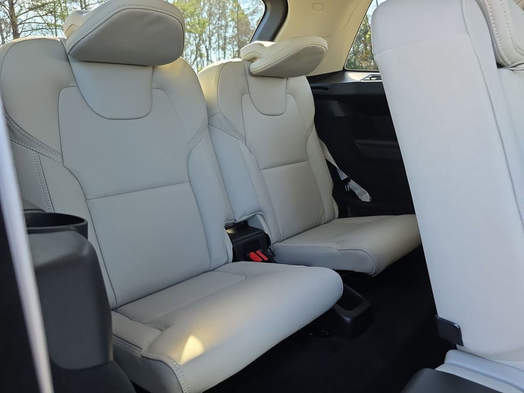 New 2026 Volvo XC90 B6 Ultra w/ Protection Package image 20