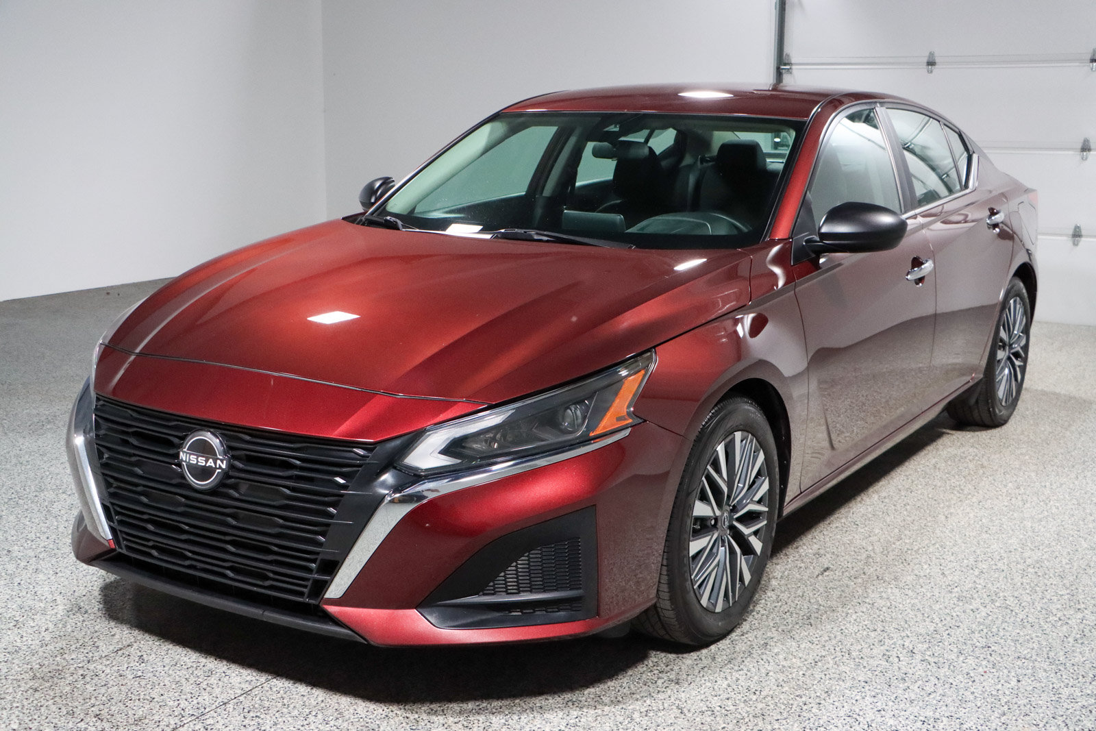 Used 2024 Nissan Altima 2.5 SV FWD image 29