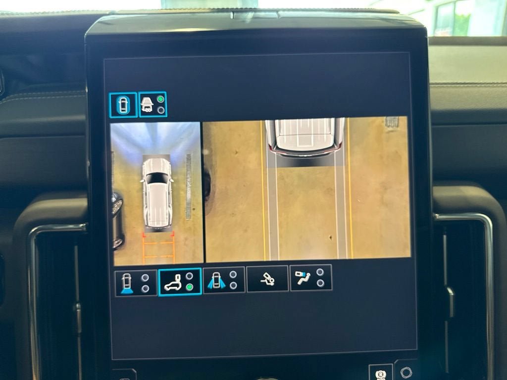 New 2026 GMC Yukon Denali Ultimate w/ LPO, Floor Liner Package AWD/4WD image 44