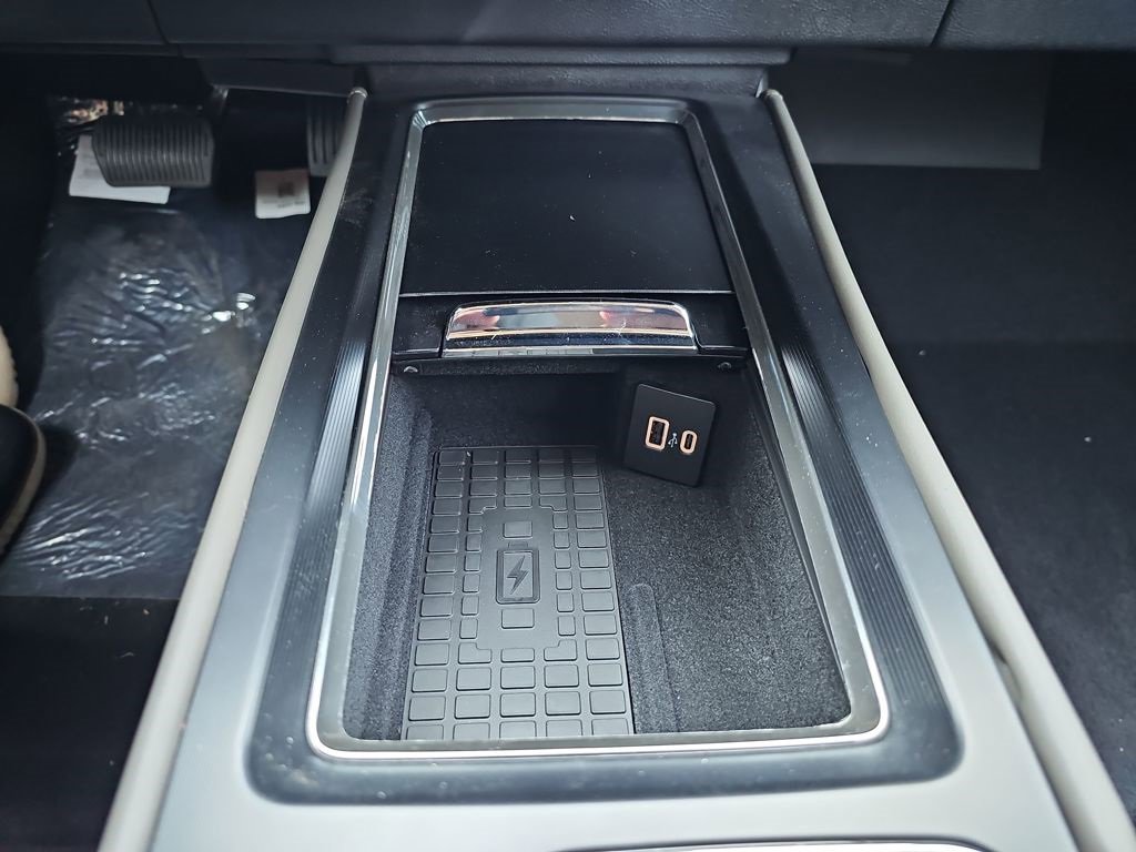 New 2025 Lincoln Corsair Reserve image 28