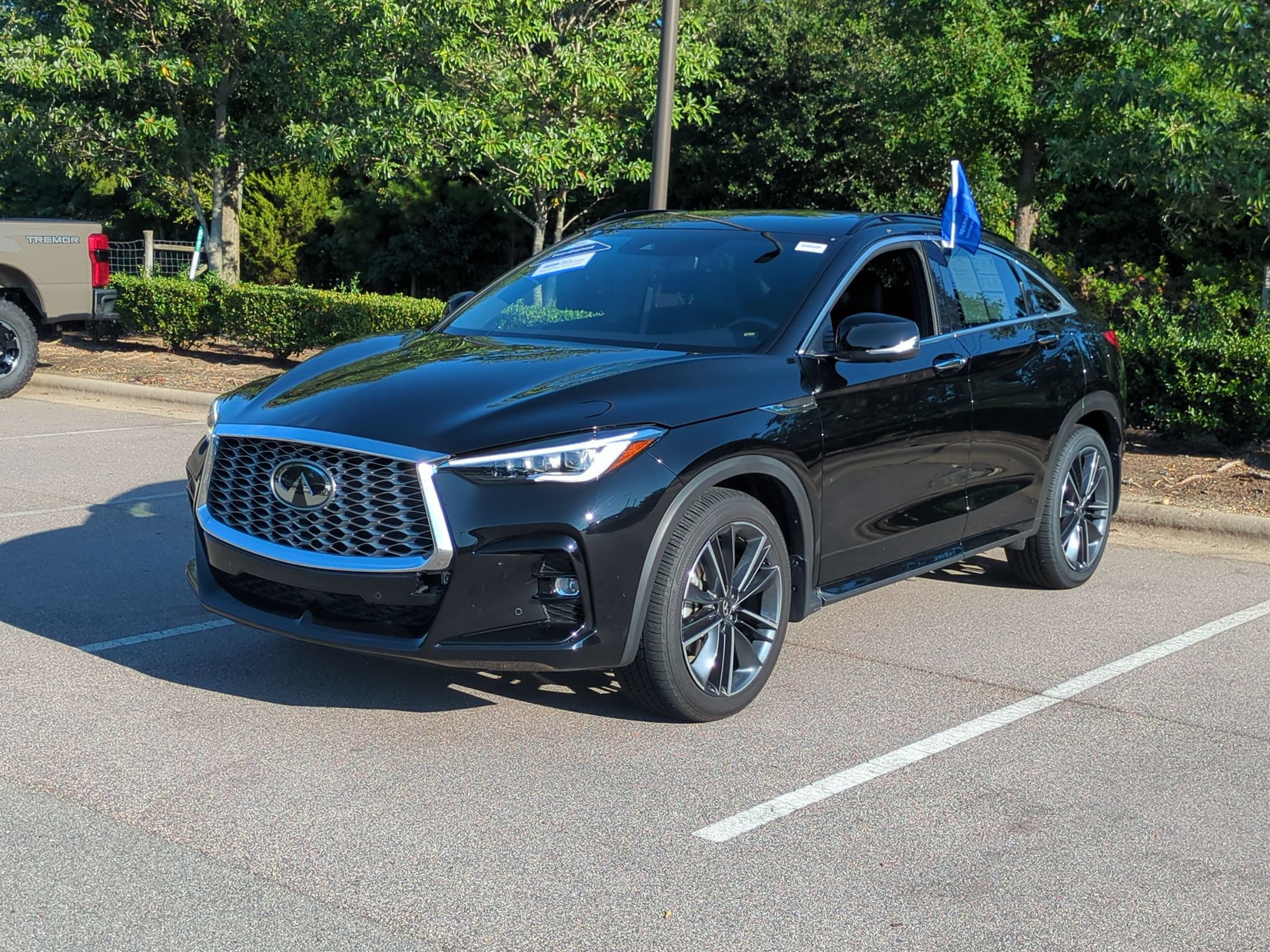 Used 2025 INFINITI QX55 Essential AWD/4WD image 8