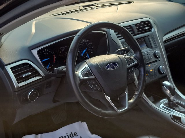 Used 2013 Ford Fusion SE FWD image 19