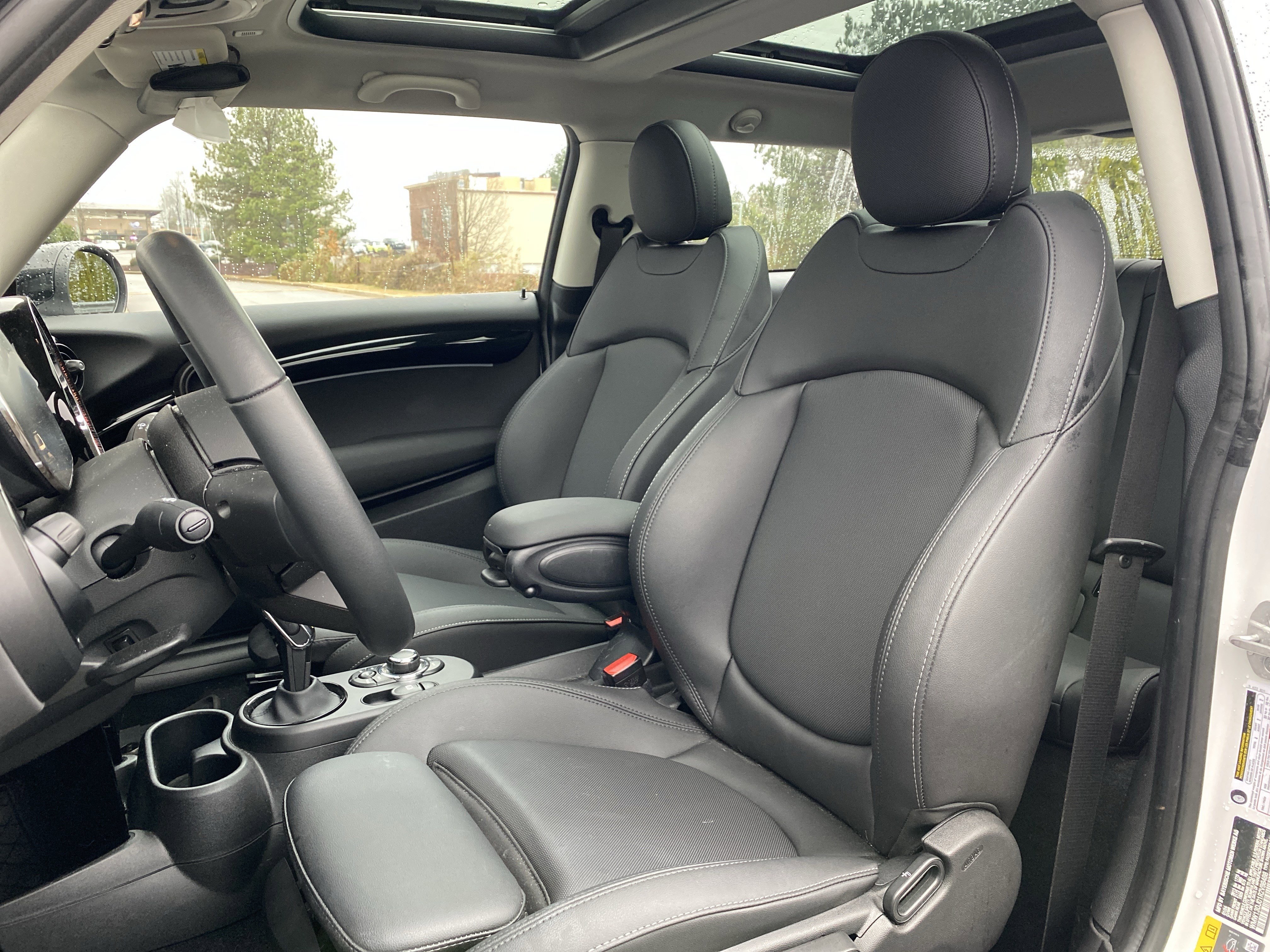 Certified 2024 MINI Cooper SE image 7