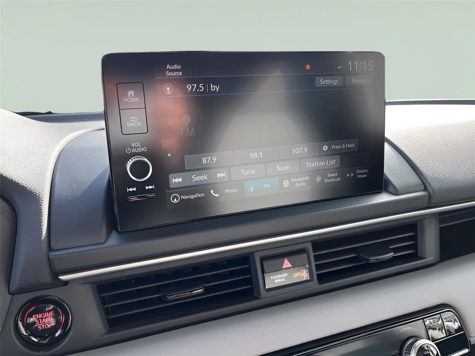 Used 2025 Honda Pilot Elite image 15