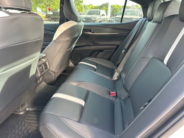 Used 2026 Toyota Camry SE FWD image 11
