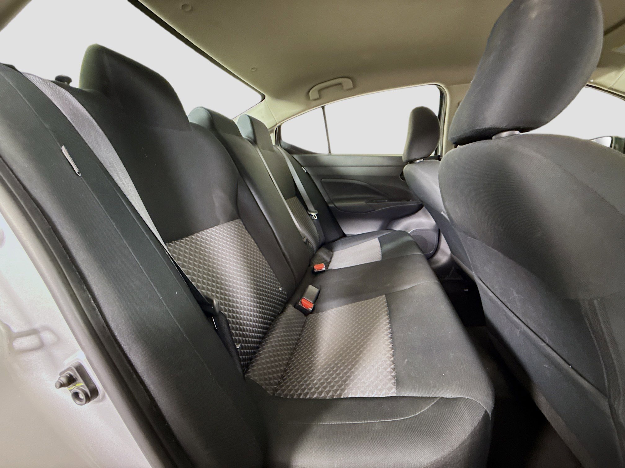 Used 2022 Nissan Versa S w/ Trunk Package image 26