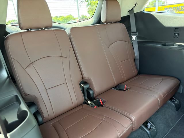 Used 2020 Buick Enclave Avenir w/ Avenir Technology Package AWD/4WD image 28