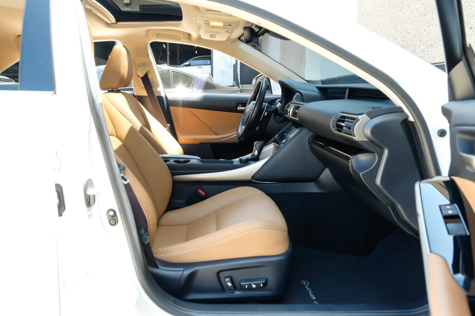 Used 2018 Lexus IS 300 AWD w/ Premium Package image 40