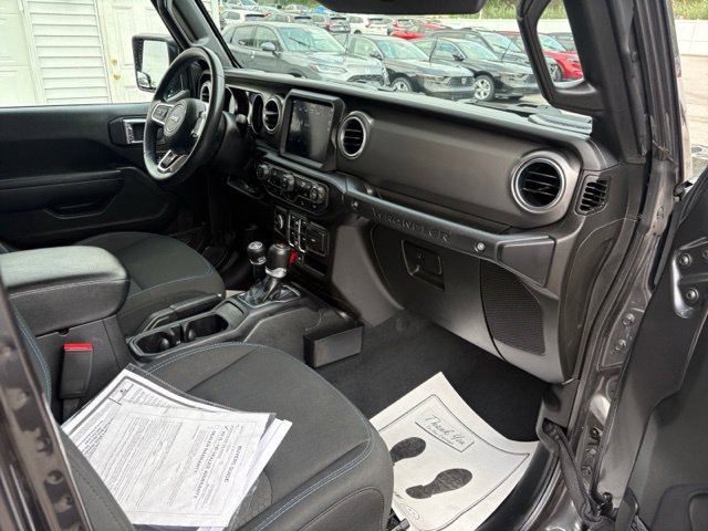 Used 2022 Jeep Wrangler Unlimited Rubicon 4xe AWD/4WD image 40