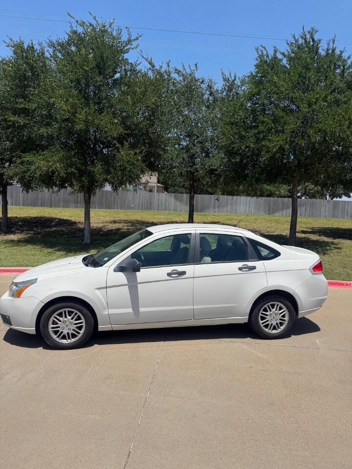 Used 2011 Ford Focus SE w/ 201A Rapid Spec Order Code FWD image 8