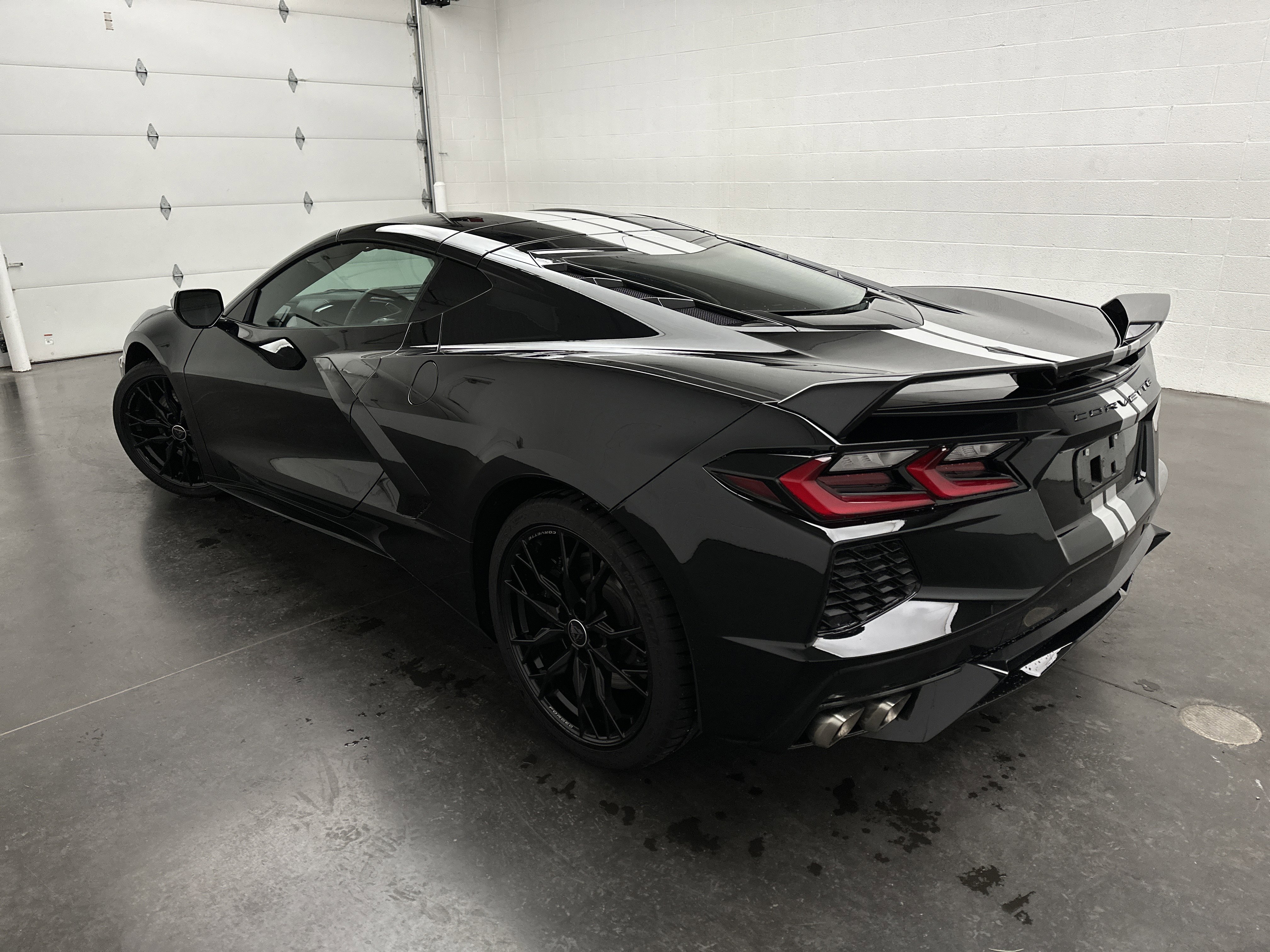 Used 2022 Chevrolet Corvette Stingray Coupe w/ Z51 Performance Package image 5