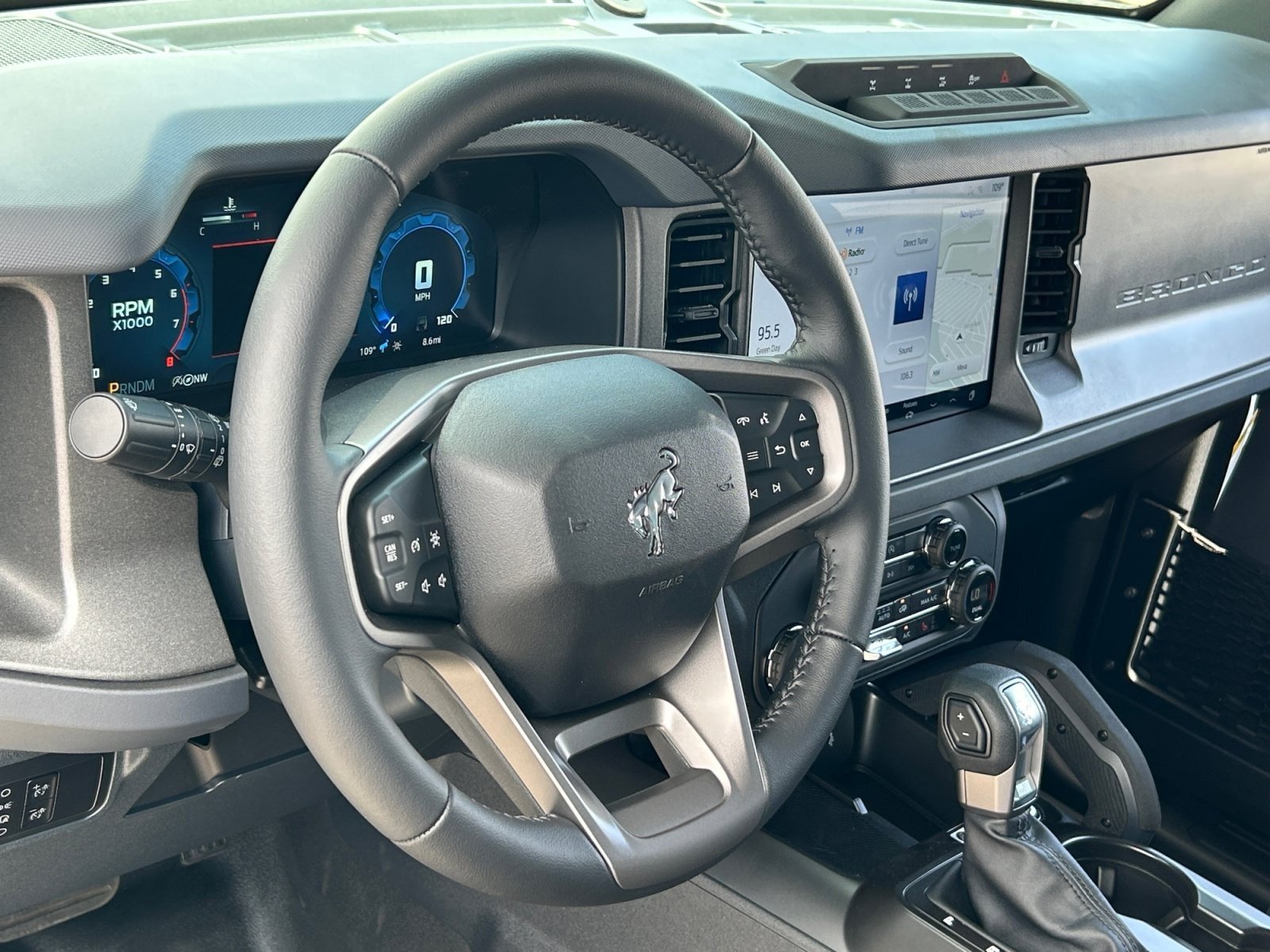 New 2026 Ford Bronco Big Bend w/ Black Diamond Package AWD/4WD image 9