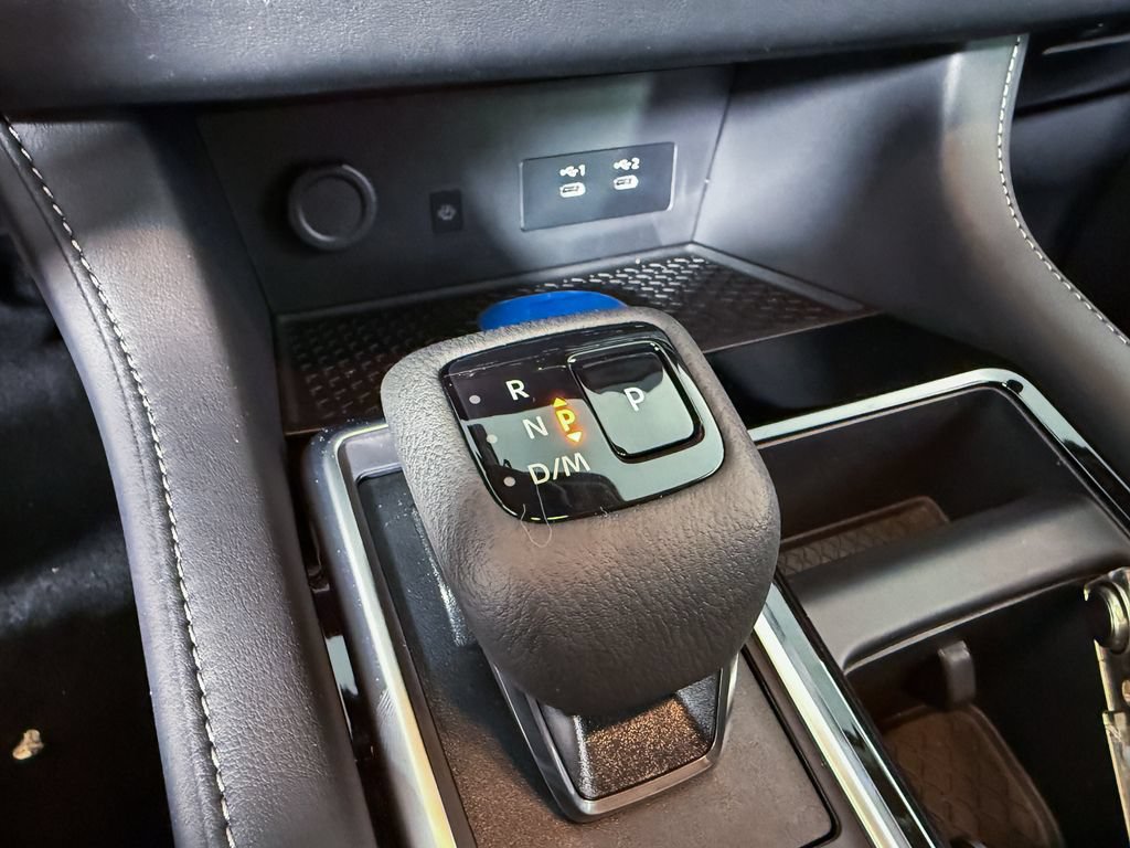 New 2026 Nissan Pathfinder SL AWD/4WD image 17
