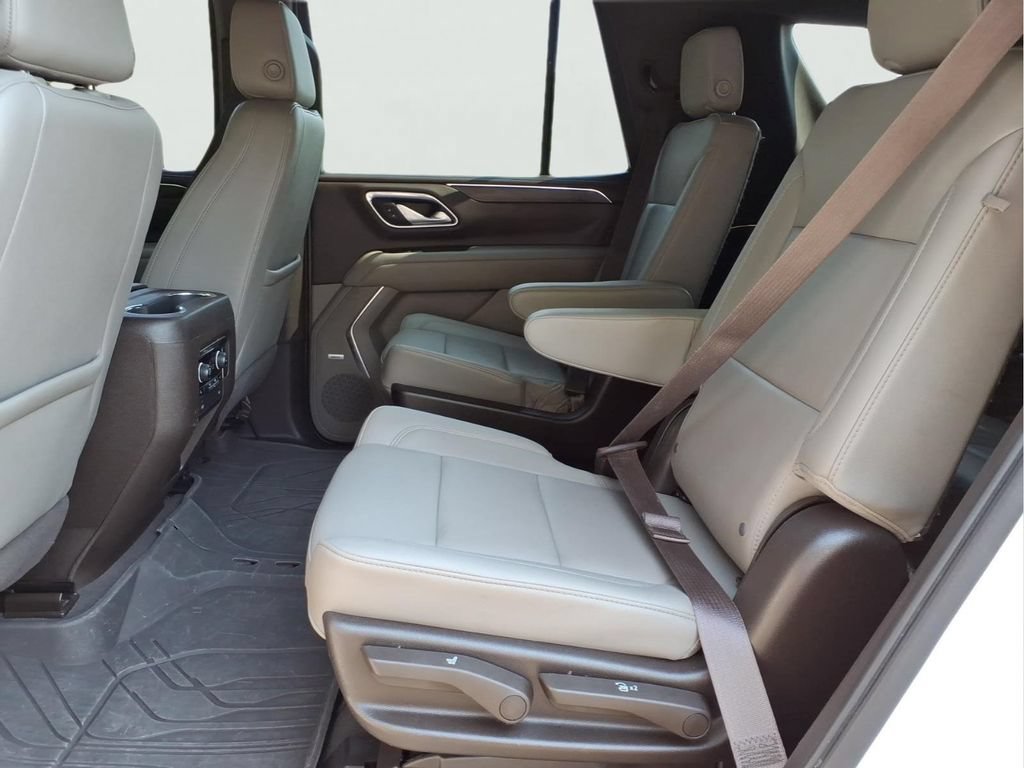 Used 2022 Chevrolet Tahoe Z71 w/ Luxury Package AWD/4WD image 21
