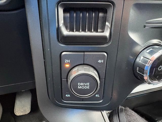 Used 2025 Ford F150 Lariat w/ Equipment Group 501A Mid image 25