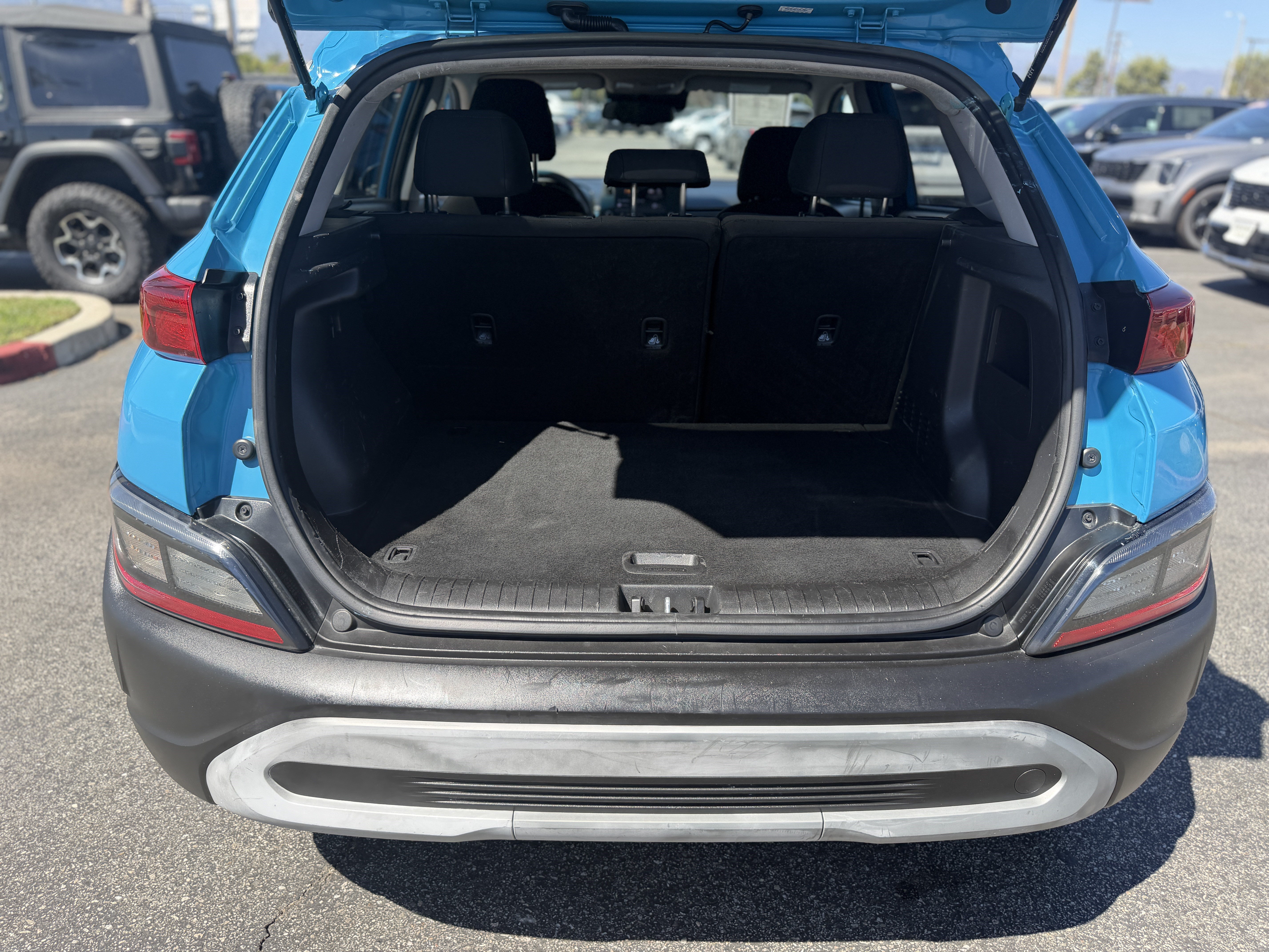 Used 2022 Hyundai Kona SEL w/ Cargo Package AWD/4WD image 10