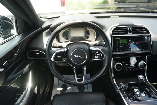 Used 2020 Jaguar XE S RWD image 22
