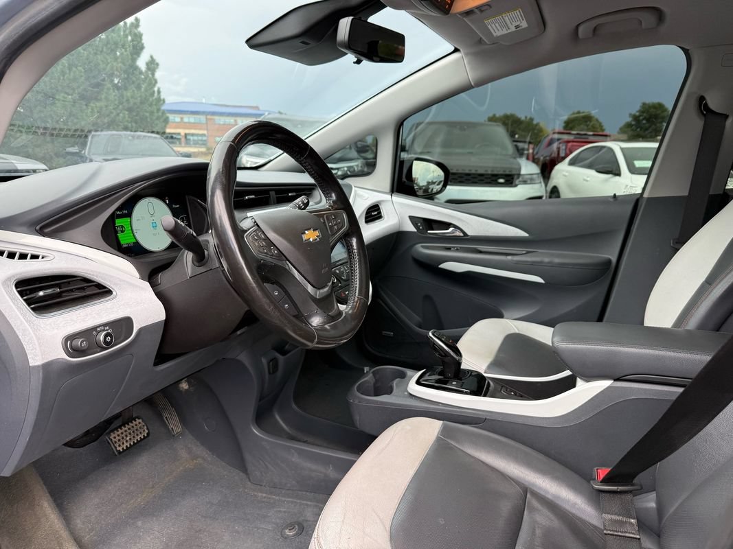 Used 2018 Chevrolet Bolt Premier w/ Driver Confidence II Package FWD image 14