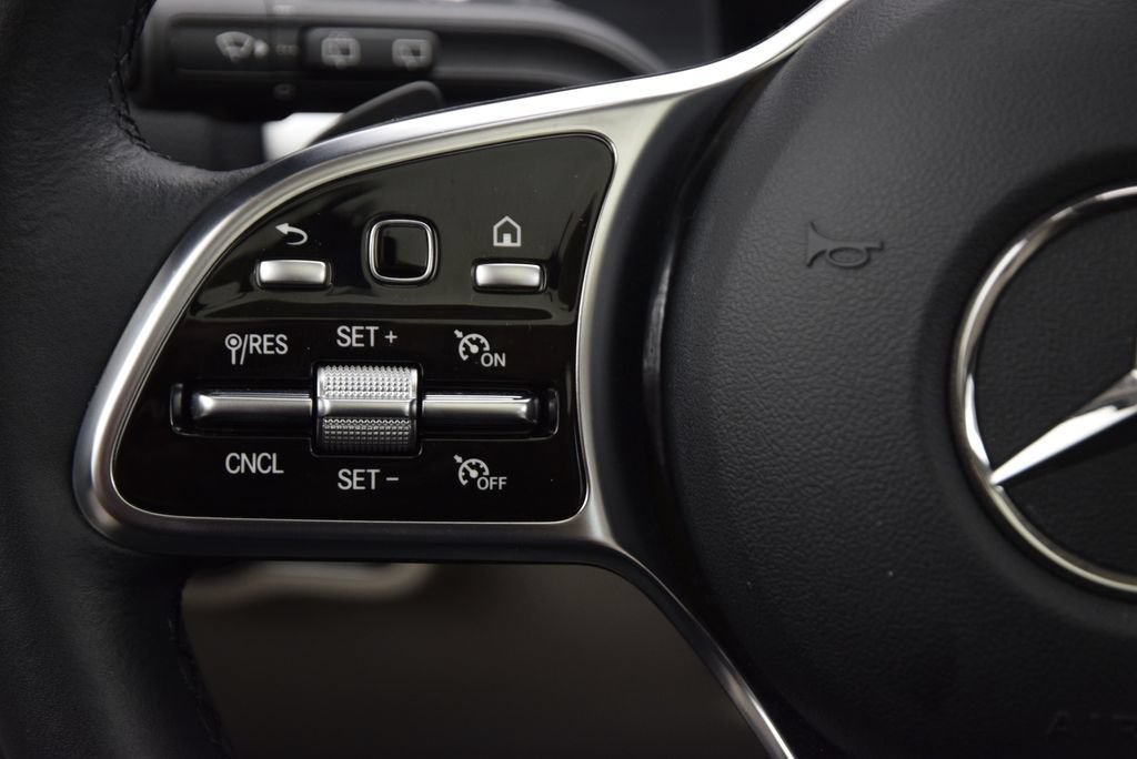 Certified 2023 Mercedes-Benz EQB 300 4MATIC w/ Exclusive Package image 24