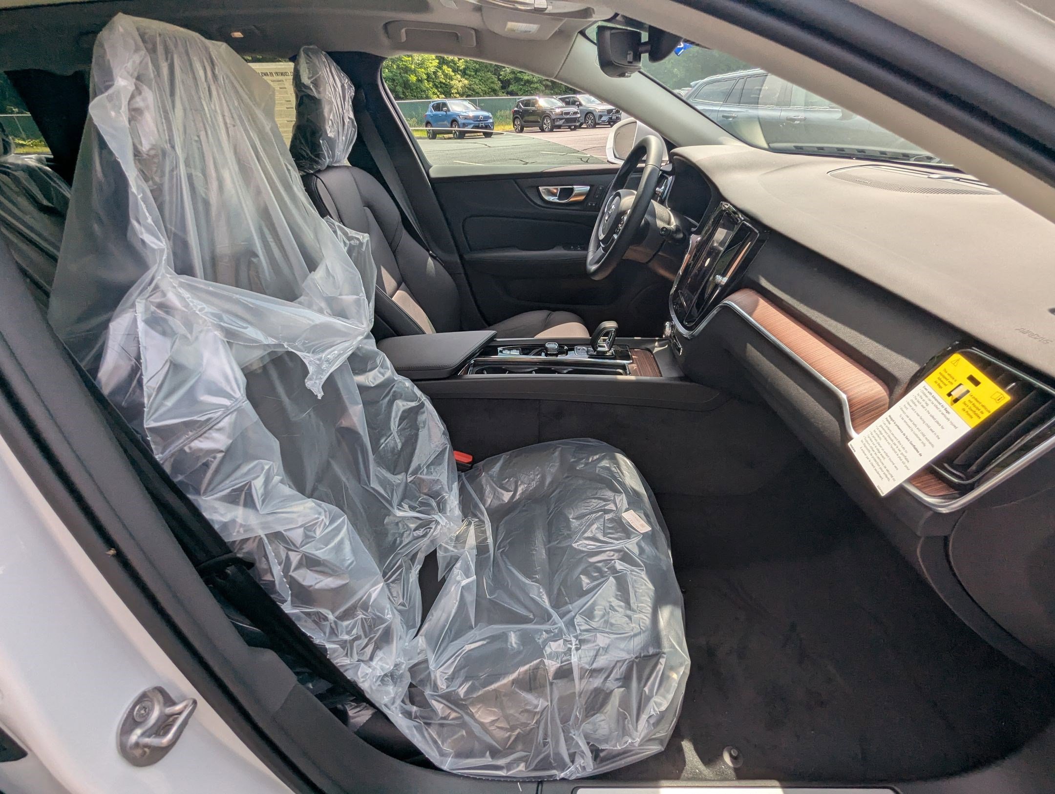 New 2026 Volvo V60 B5 Cross Country Plus w/ Protection Package Premier image 22