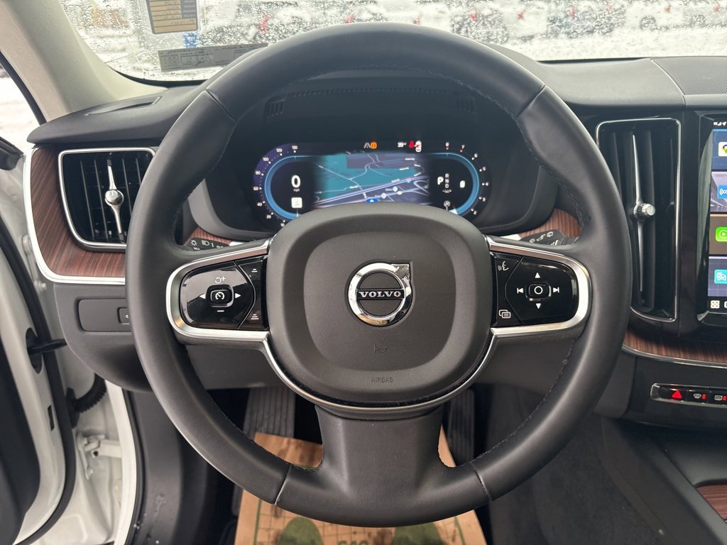 Certified 2024 Volvo XC60 B5 Plus image 23