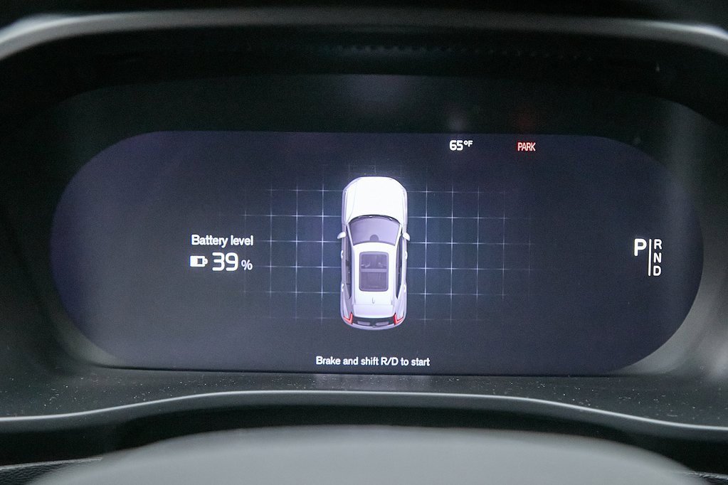 Certified 2023 Volvo XC40 Recharge Ultimate w/ Protection Package Premier image 28