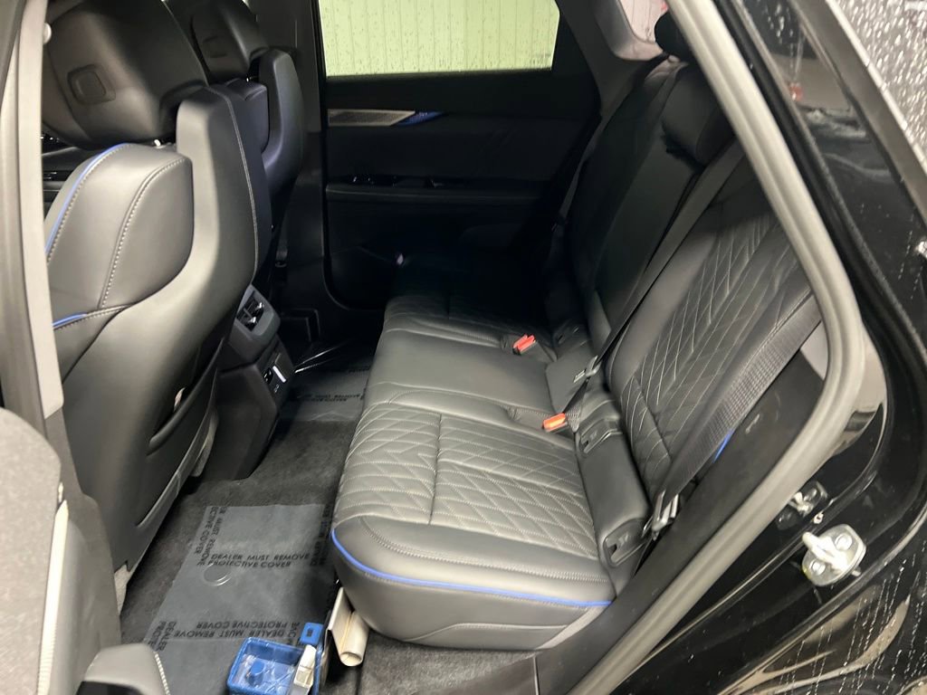 New 2026 Cadillac Optiq V image 13