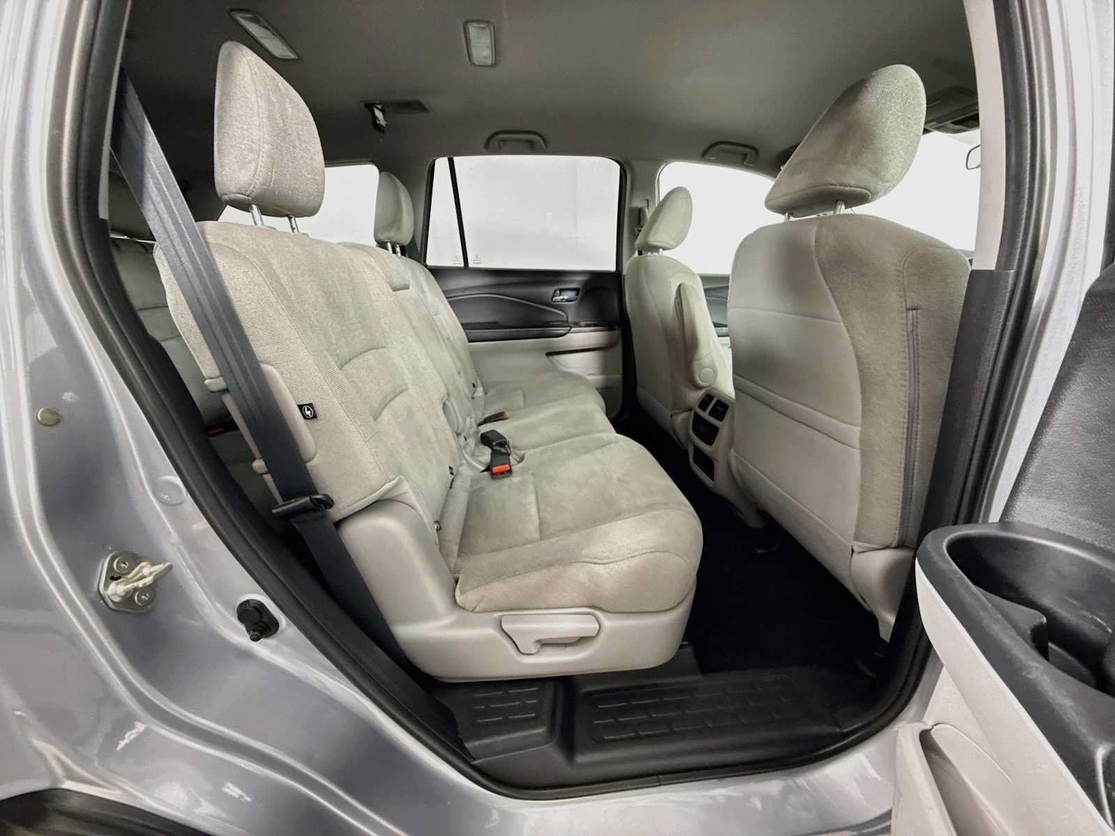 Used 2019 Honda Pilot LX image 24