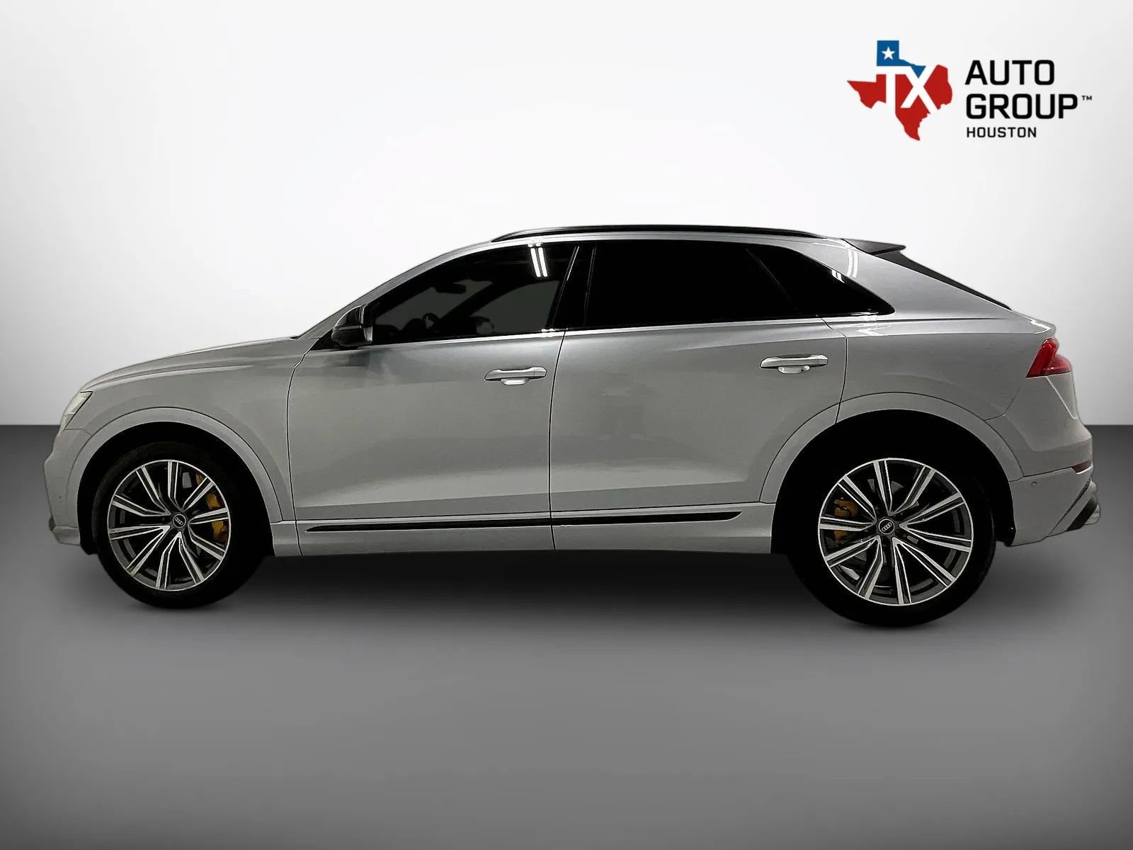 Used 2020 Audi SQ8 Prestige w/ Prestige Package AWD/4WD image 9